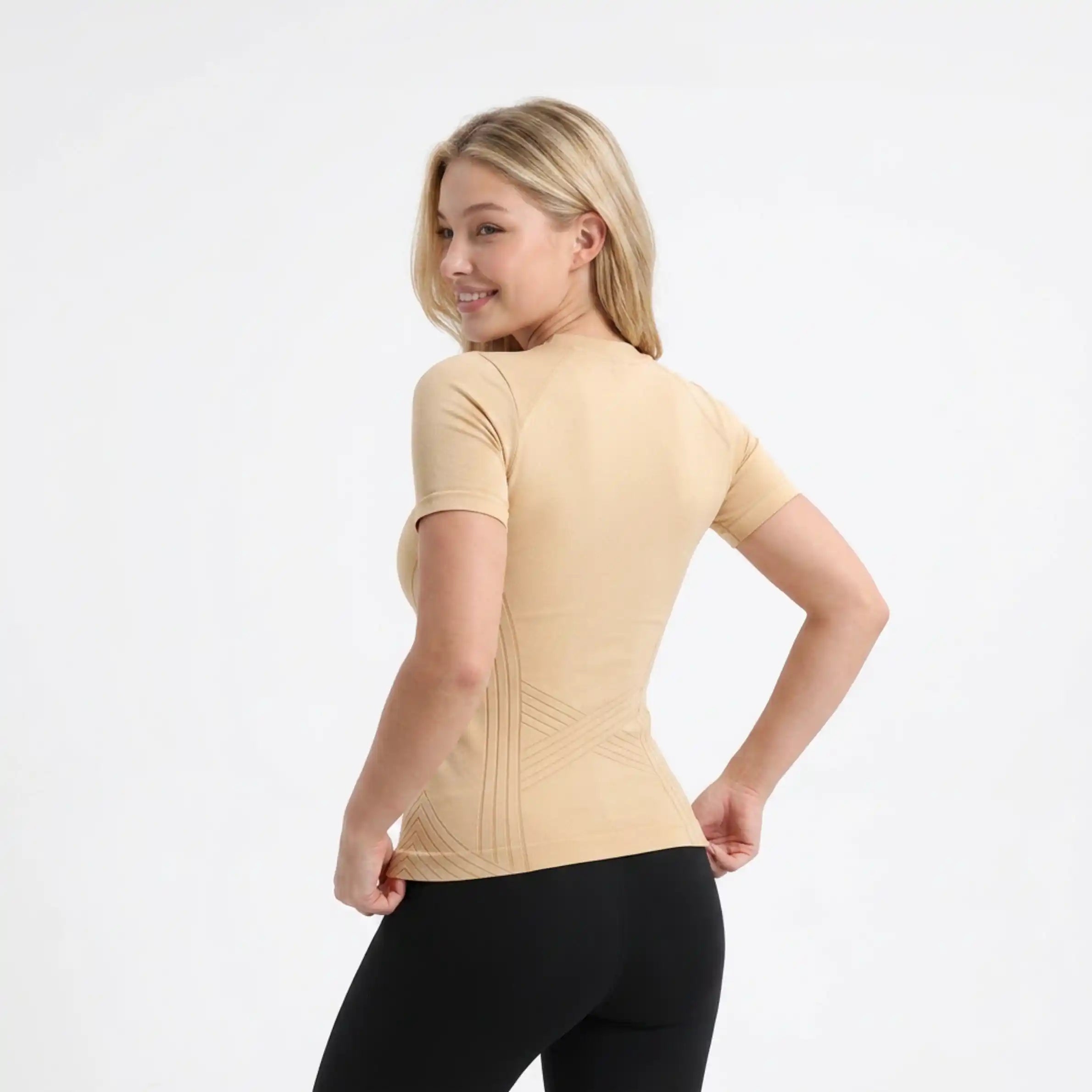 3D™ – Schlankmachendes T-Shirt - Formend & Stützend